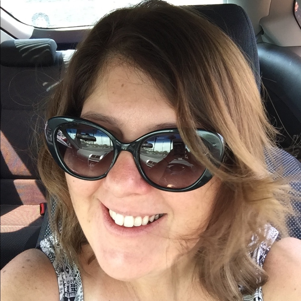 Meet your Posher, Vanessa